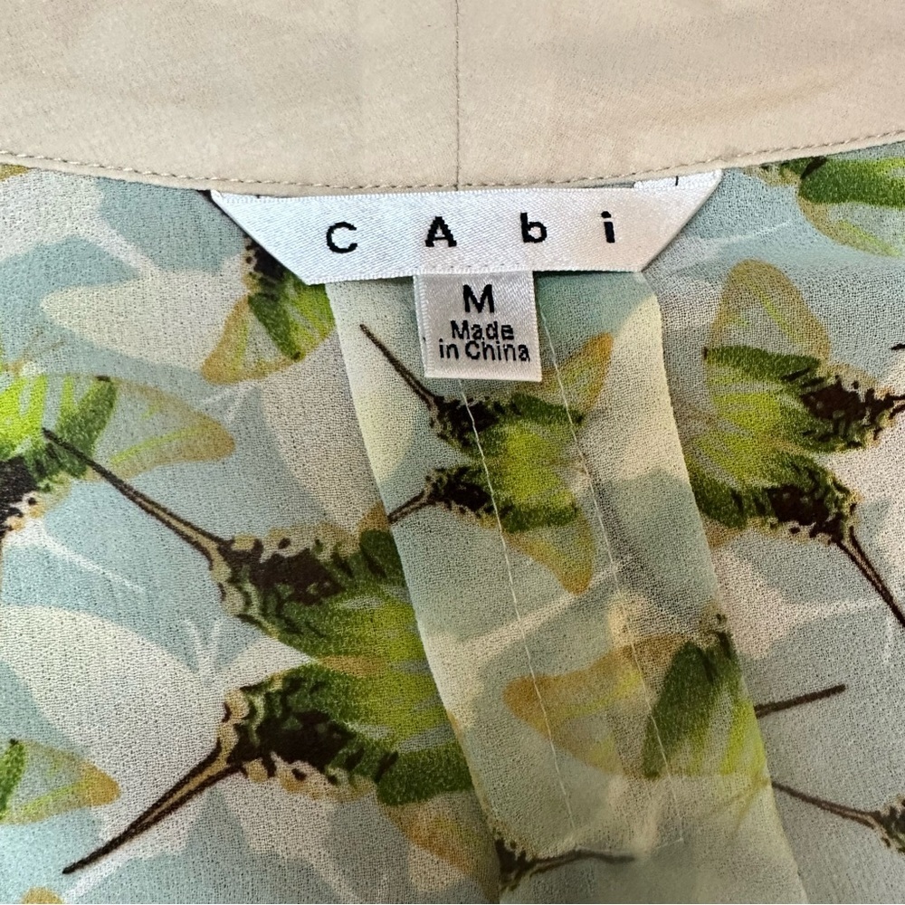 Cabi 234 Green Floral V-Neck Short Sleeve Blouse Size Medium - Picture 9 of 12
